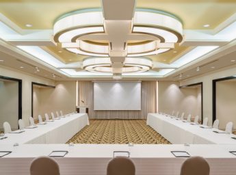 スイスホテル南海大阪　宴会場　花桐