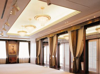 ホテルモントレ ラ・スール大阪 宴会場 ホールクイーンズ