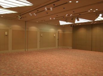 ホテルプリムローズ大阪 宴会場 「羽衣」